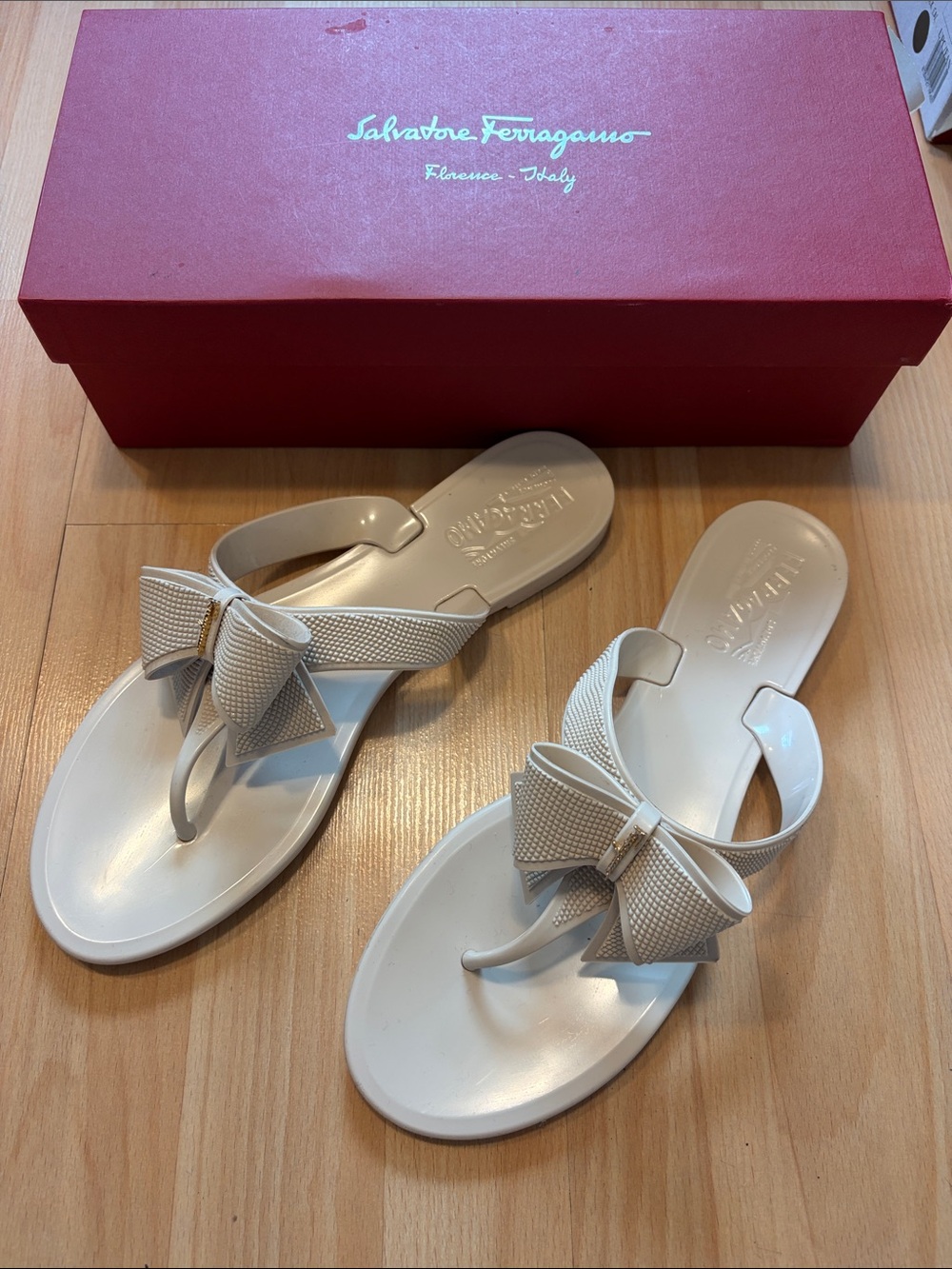 Salvatore Ferragamo White Bow Thong Sandals